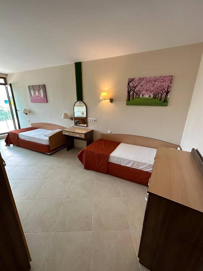 Briz Beach Apartments - Section B Slântsjev Brjag Eksteriør bilde